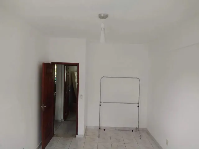 Imagem 10: Apartamento com Varanda, 2 Quartos, Dependência Completa, 1 Vaga Coberta na Escritura