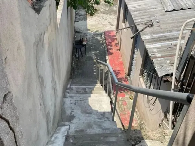 Imagem 6: /Vila com 1 Casa e 4 Apartamentos no Alvorada