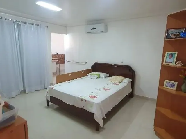 Imagem 2: Explendida Mansão 1.200M² Totalmente Mobiliada C/ 5 Suítes no Condominio Aristocrático