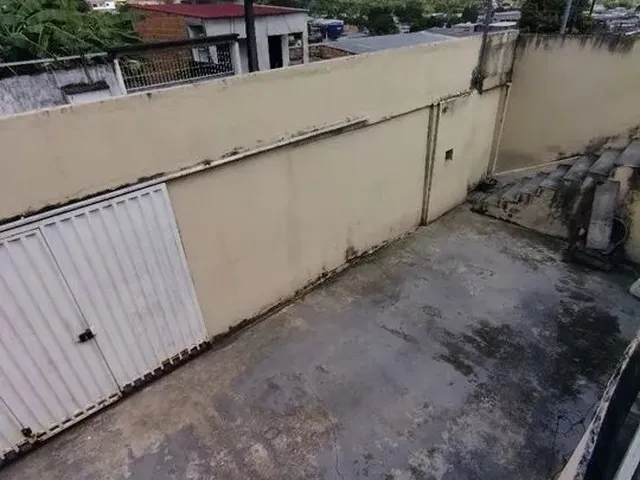 Imagem 2: /Casa no Cidade Leste - Quintal e Garagem
