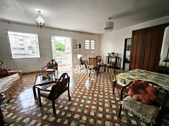 Imagem 6: Venda_Casarão com Vila no Centro