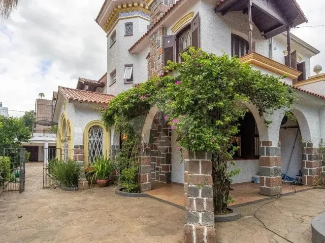 Imagem: Casa de Esquina com 750 de Área Privativa
