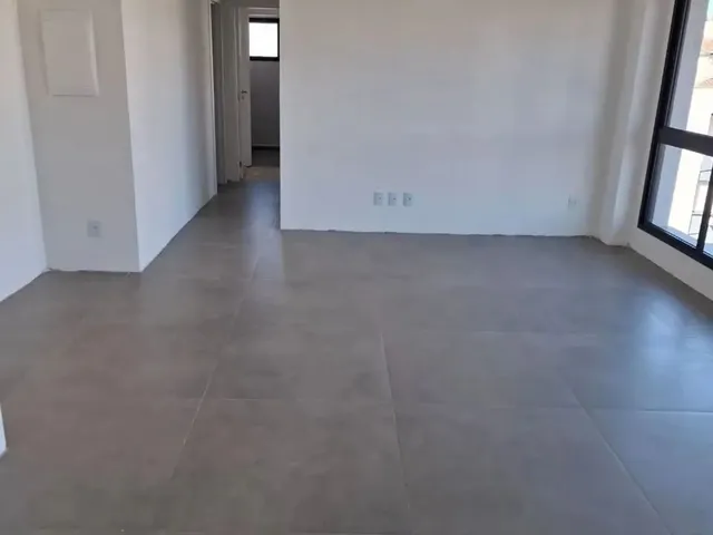 Imagem: O apartamento possui 2 Dormitórios, 1 Suíte, 1 Banheiro,