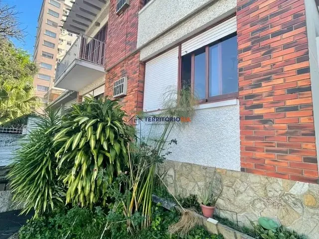 Imagem: Sobrado com 4 Dormitórios, 1 Suíte e 228M²