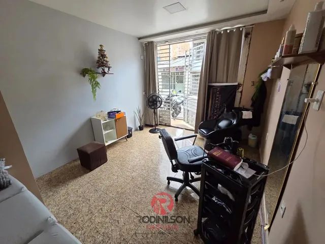Imagem 2: Bela Casa de 3/4 S/1 Suíte C/ Closet e Sacada, Terraço, 1 Vaga, Rua da Mata 808