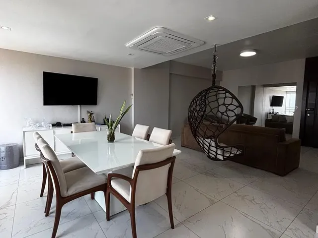 Imagem: Ed Ile de Palais - 3 Suítes - 190M2