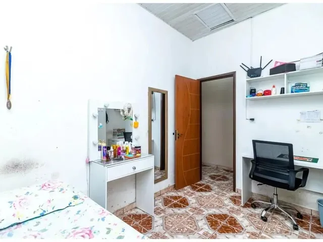 Imagem 8: Casa de 02 Pavimentos 3 Quartos (2 Suítes) Banheiro Social Garagem e Área de Lazer