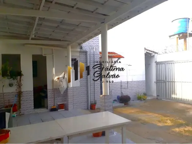 Imagem: O apartamento possui 4 Dormitórios, 1 Suíte, 2 Banheiros,