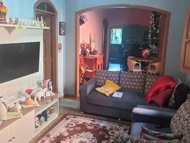 Imagem: Gc Casa a Venda com 3 Quartos no Centro