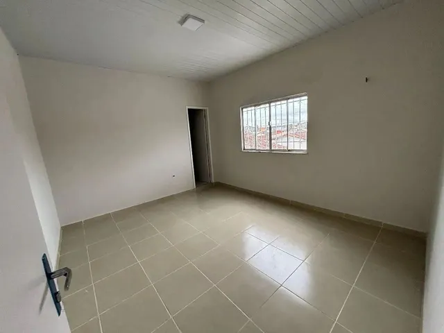 Imagem 3: Amp;Amp;Térrea para Venda com 260 Metros Quadrados com 4 Quartos em Coqueiro
