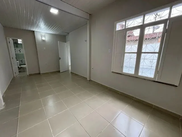 Imagem 11: Amp;Amp;Térrea para Venda com 260 Metros Quadrados com 4 Quartos em Coqueiro