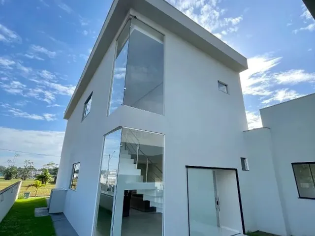 Imagem: A casa em condomínio possui 5 Dormitórios, 6 Suítes, 5