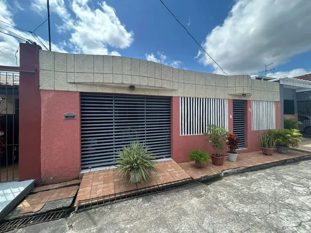 Imagem: Casa em Residencial Perto Ao Shopping Metrópole