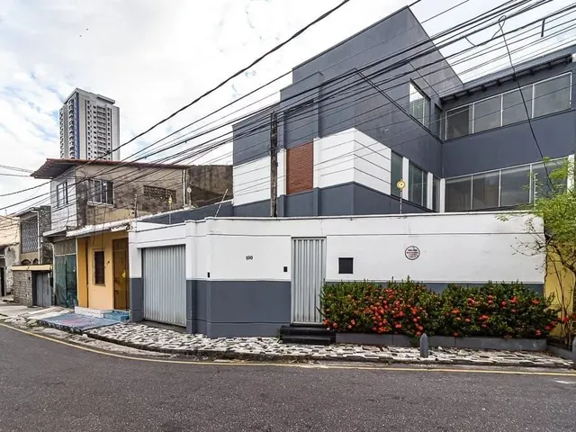 Imagem: Casa de 3 Pavimentos À Venda.r$ 1.400 K