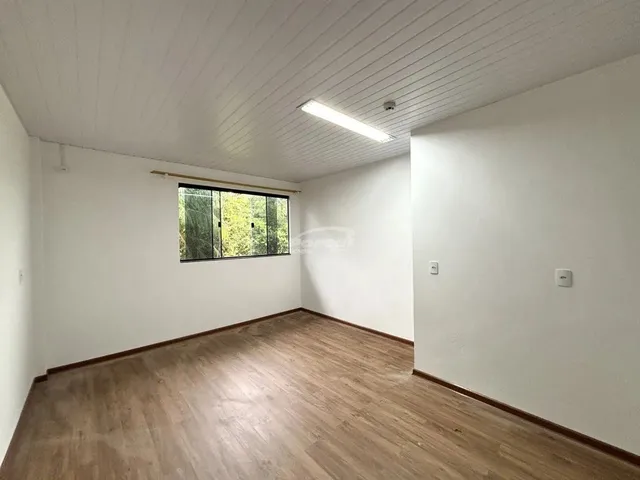 Imagem 1: Imovel com 30M², com 01 Amplo Dormitório, Cozinha, Banheiro Social, Area de Serviço E