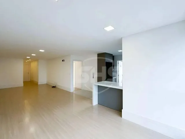 Imagem: Apartamento com 3 Dormitórios, 122 M²