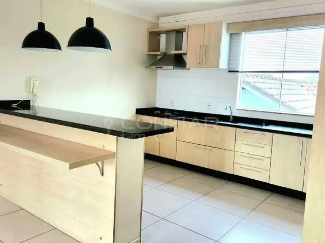 Imagem 8: Apartamento Semi-Mobiliado com 3 Quartos para Locação no Iririu por...