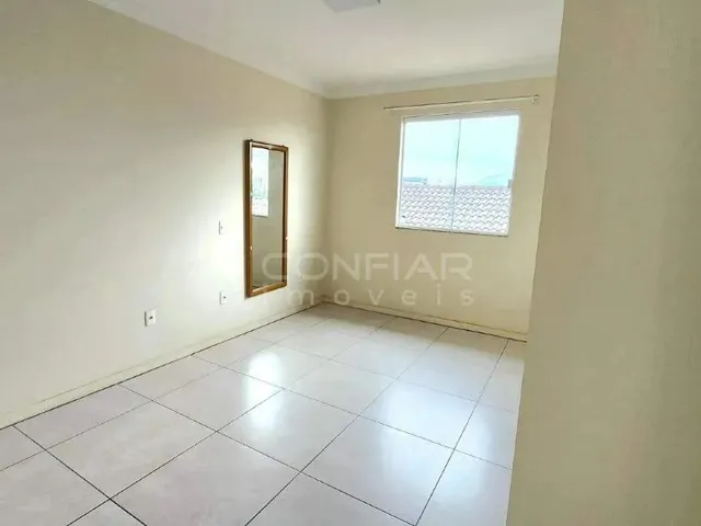 Imagem 2: Apartamento Semi-Mobiliado com 3 Quartos para Locação no Iririu por...