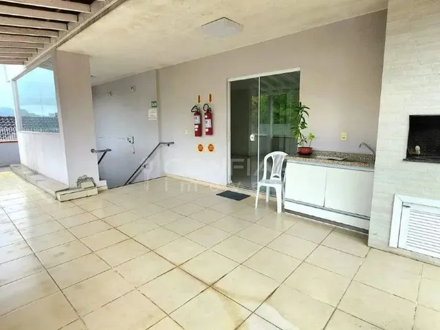 Imagem 14: Apartamento Semi-Mobiliado com 3 Quartos para Locação no Iririu por...