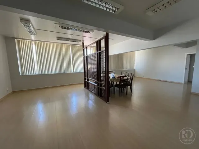 Imagem: Alugo Apartamento com 4 Dormitórios Sendo