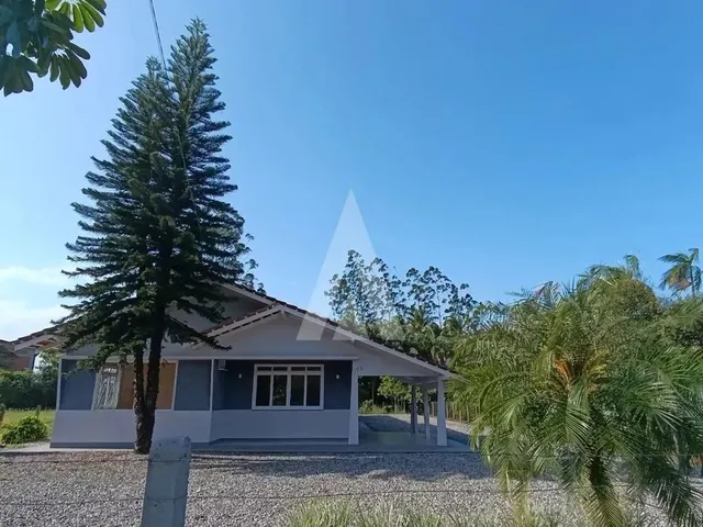 Imagem: Casa com 5 Quartos, Churrasqueira e 1 Vaga