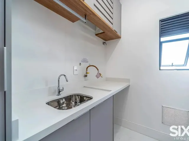 Imagem 4: Cobertura no Edifício Brava Select para Locação Anual com 4 Suítes na Praia Brava Em