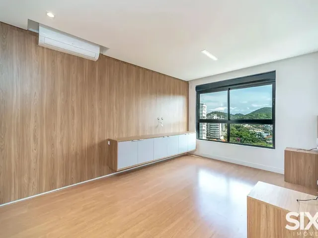 Imagem 13: Cobertura no Edifício Brava Select para Locação Anual com 4 Suítes na Praia Brava Em