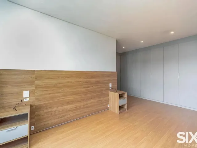 Imagem 7: Cobertura no Edifício Brava Select para Locação Anual com 4 Suítes na Praia Brava Em