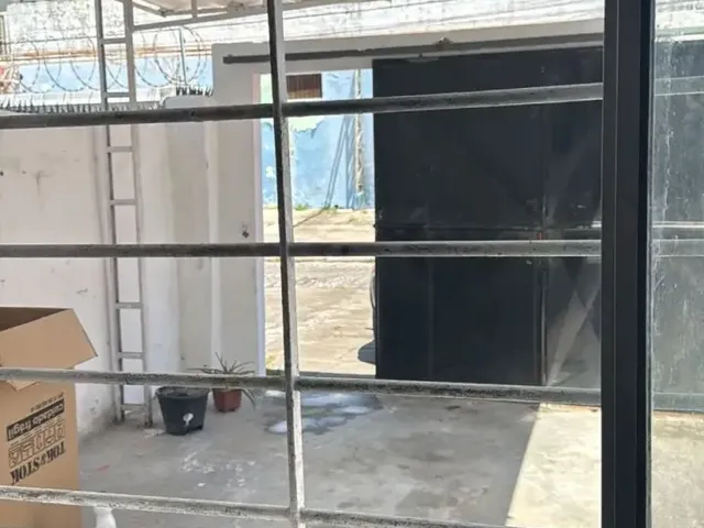 Imagem: Casa para Locação em Rua Pública, Bairro