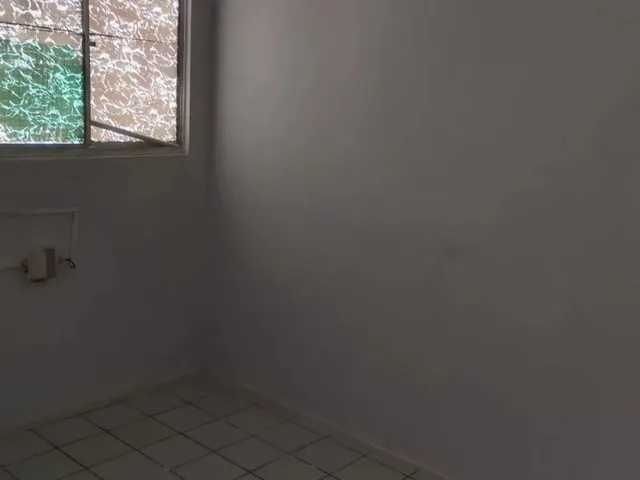 Imagem: O apartamento possui 2 Dormitórios, 1 Banheiro e está