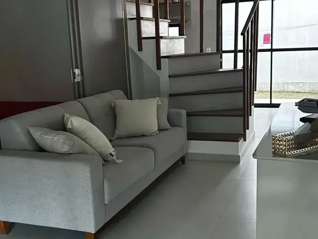 Imagem: Charmosa Casa Duplex em Aldeia, Mobiliada.