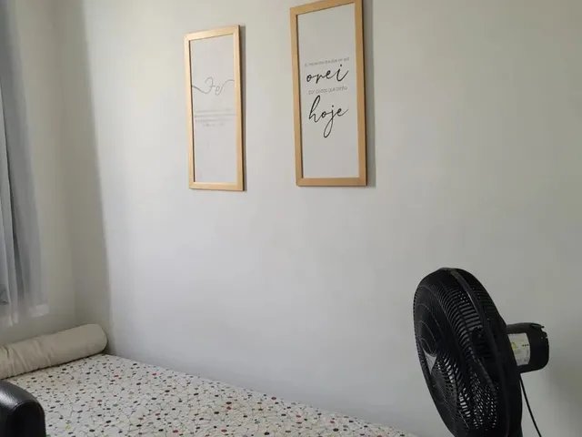 Imagem 10: Quarto Individual Mobiliado com Cama e Escrivaninha para Mulheres