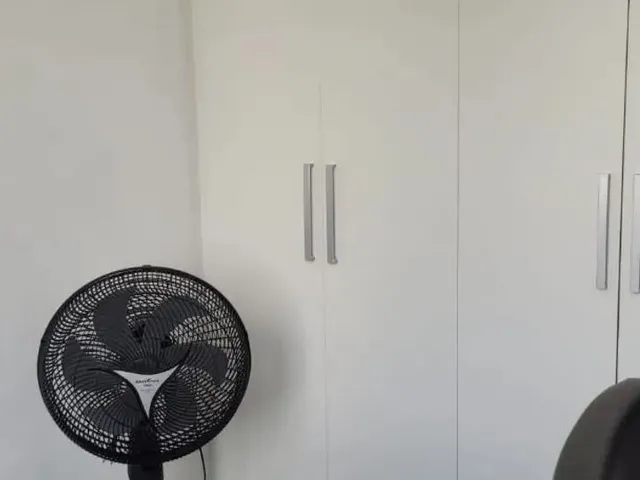 Imagem 3: Quarto Individual Mobiliado com Cama e Escrivaninha para Mulheres
