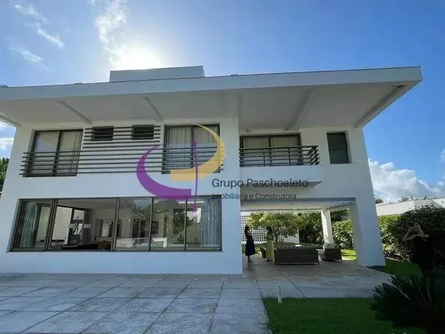 Imagem: A casa possui 4 Dormitórios, 4 Suítes, 1 Banheiro, 5