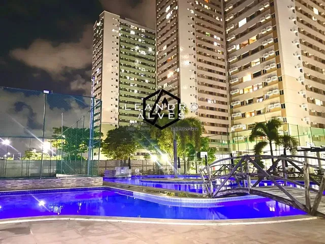 Imagem: O apartamento possui 2 Dormitórios, 1 Suíte, 2 Banheiros,