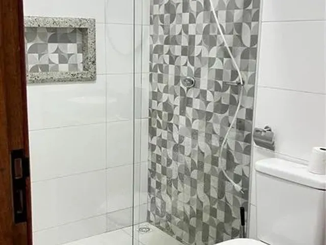 Imagem 9: Uma Linda Casa com Piscina e Ar Condicionado a 2 Minutos do Mar