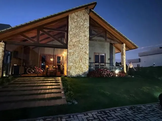 Imagem: Casa de Alto Padrão para Venda em Condomínio