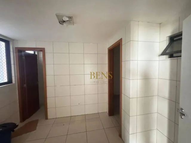 Imagem 3: Apartamento com 4 Dormitórios À Venda, 152 M² por R$ 730.000,00 - Centro - Campina