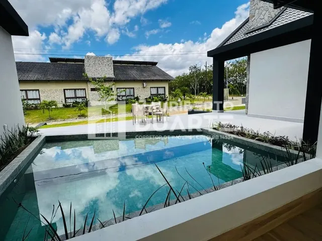 Imagem: Casa com Piscina Aquecida e 5 Suítes À