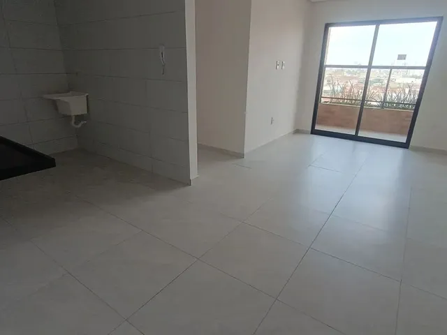 Imagem: O apartamento possui 2 Dormitórios, 1 Suíte, 2 Banheiros,