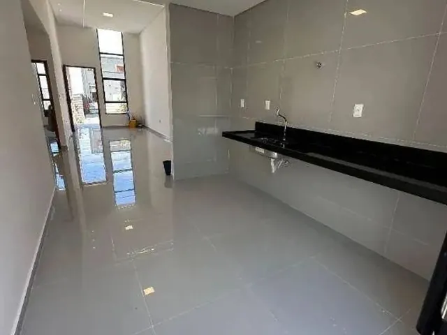 Imagem: A casa em condomínio possui 3 Dormitórios, 1 Suíte, 2