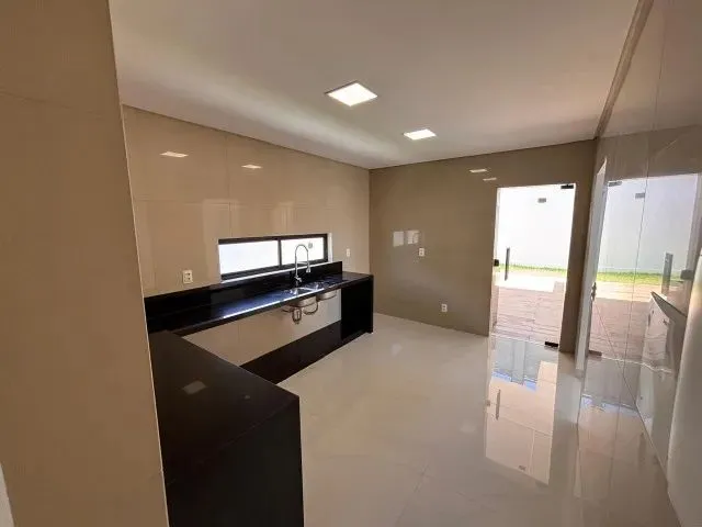 Imagem 6: Terras Alphaville - 5 Quartos Sendo 2 Suites - 200M - Posição Nascente