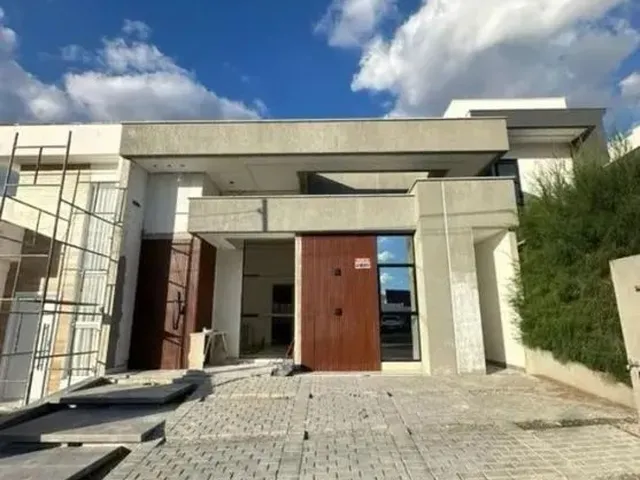 Imagem: A casa em condomínio possui 3 Dormitórios, 1 Suíte, 2