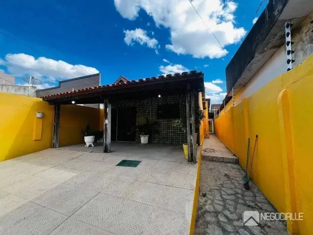 Imagem 1: Casa com 3 Dormitórios À Venda, 150 M² por R$ 330.000,00 - Catolé - Campina Grande/Pb