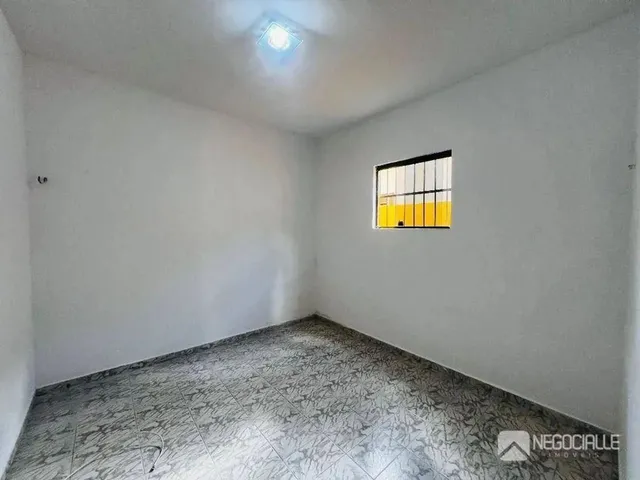 Imagem 2: Casa com 3 Dormitórios À Venda, 150 M² por R$ 330.000,00 - Catolé - Campina Grande/Pb