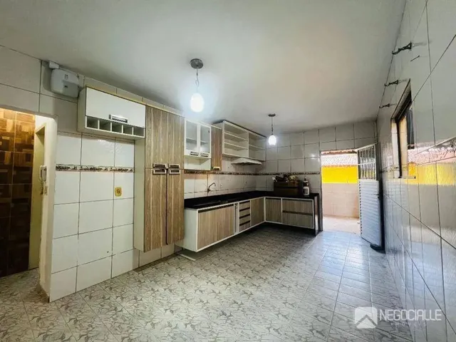 Imagem 8: Casa com 3 Dormitórios À Venda, 150 M² por R$ 330.000,00 - Catolé - Campina Grande/Pb