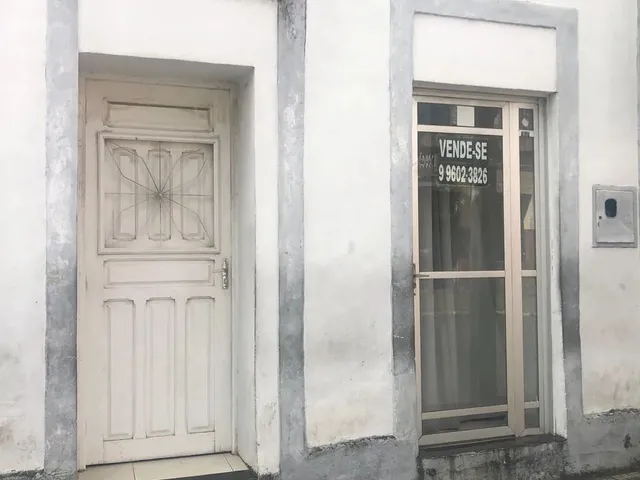 Imagem 1: Casa com o Terreno Medindo 52 Metros de Fundo