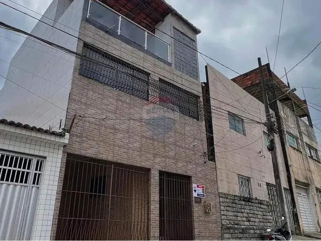 Imagem: Casa com 3 Pavimentos À Venda no São José