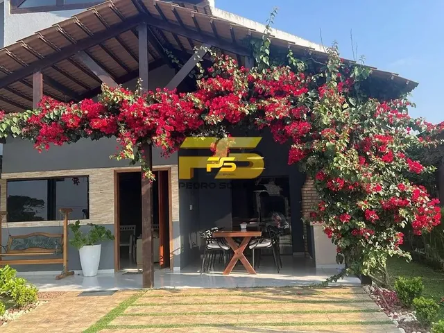Imagem: Casa com 4 Dormitorio(S) Localizado(A) no
