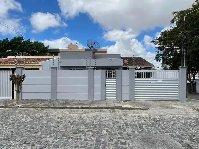 Imagem: Excelente Casa de Esquina Bem Próxima Ao